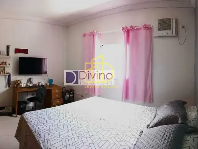 Casa com 250m² 3 quartos e 1 banheiro, à venda, no bairro Jardim Marilú em Itanhaém