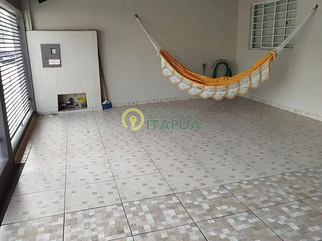 Casa com 200m² 3 quartos e 3 banheiros, à venda, no bairro Vânia em Londrina