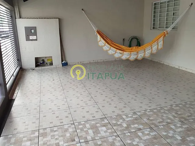 Casa com 200m² 3 quartos e 3 banheiros, à venda, no bairro Vânia em Londrina
