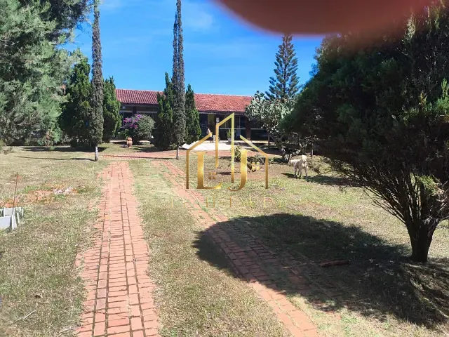 Casa com 1800m² 4 quartos e 5 banheiros, à venda, no bairro Jardim Aclimação em Chapada dos Guimarães