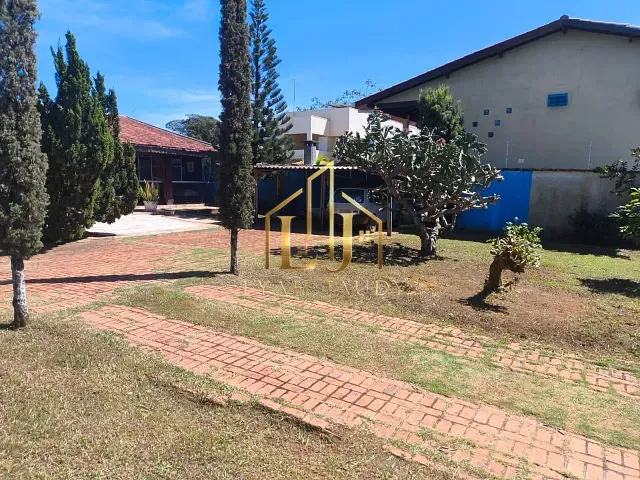 Casa com 1800m² 4 quartos e 5 banheiros, à venda, no bairro Jardim Aclimação em Chapada dos Guimarães