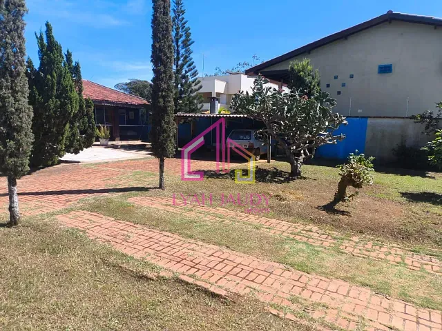 Casa com 1800m² 4 quartos e 5 banheiros, à venda, no bairro Jardim Aclimação em Chapada dos Guimarães