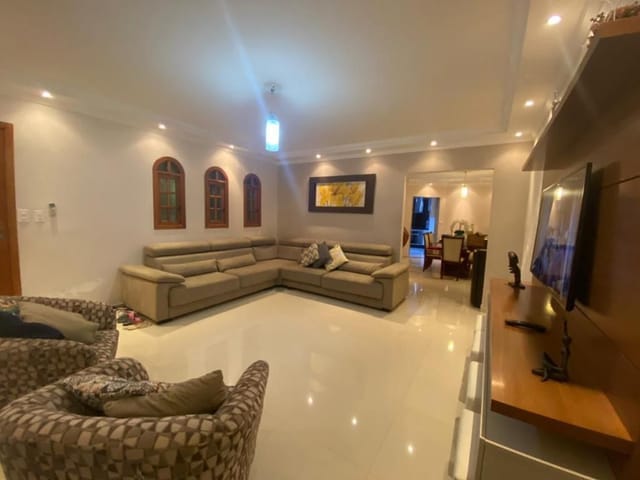 Casa com 200m² 3 quartos e 3 banheiros, à venda, no bairro Ipês (Polvilho) em Cajamar