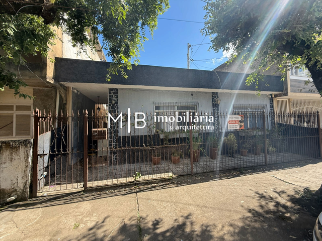 Casa 3 quartos e 1 banheiro, à venda, no bairro Haidee em Cataguases