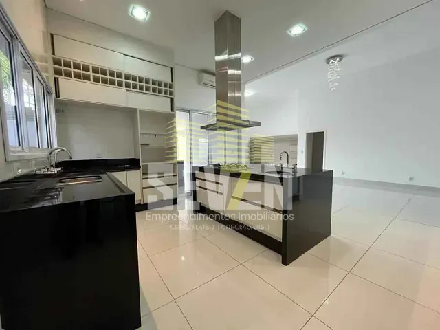 Casa com 650m² 4 quartos e 6 banheiros, à venda ou para alugar, no bairro Residencial Villa Lobos em Bauru