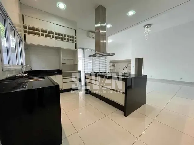 Casa com 650m² 4 quartos e 6 banheiros, à venda ou para alugar, no bairro Residencial Villa Lobos em Bauru
