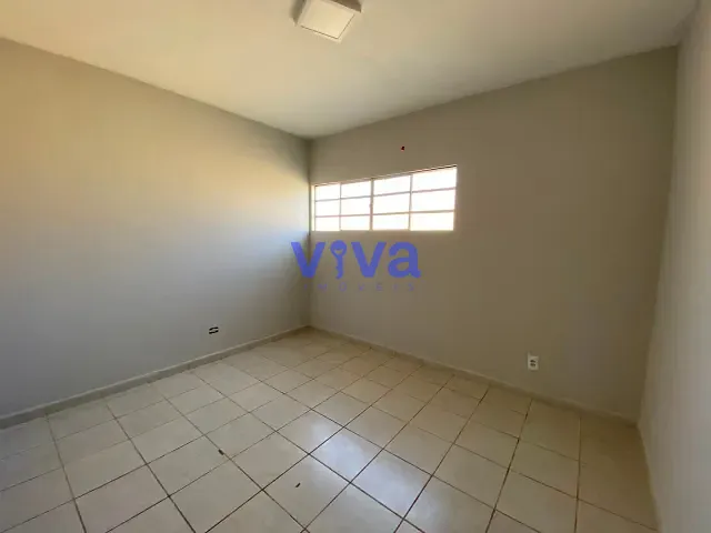 Casa 2 quartos e 1 banheiro, para alugar, no bairro Vila Irmãos Souza em Aparecida de Goiânia