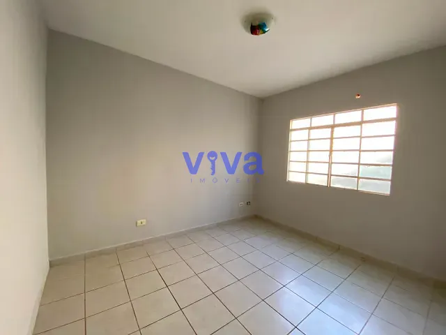 Casa 2 quartos e 1 banheiro, para alugar, no bairro Vila Irmãos Souza em Aparecida de Goiânia