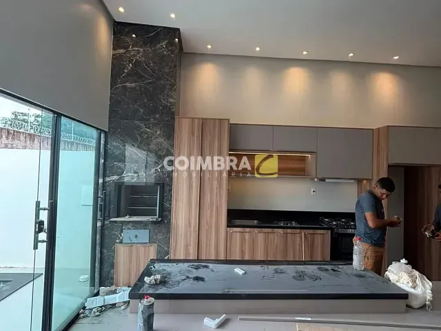 Casa com 300m² 3 quartos e 4 banheiros, para alugar, no bairro Vigia em Santarém
