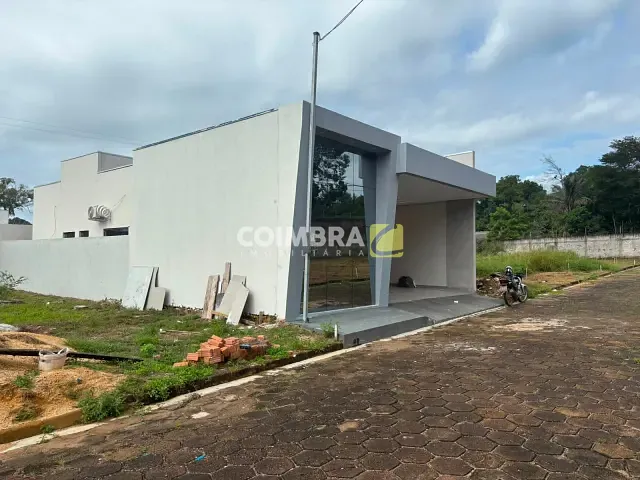 Casa com 300m² 3 quartos e 4 banheiros, para alugar, no bairro Vigia em Santarém