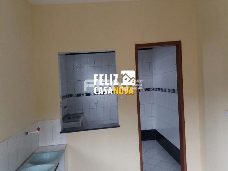 Casa à venda com 2 quartos, 10m² - Foto 2