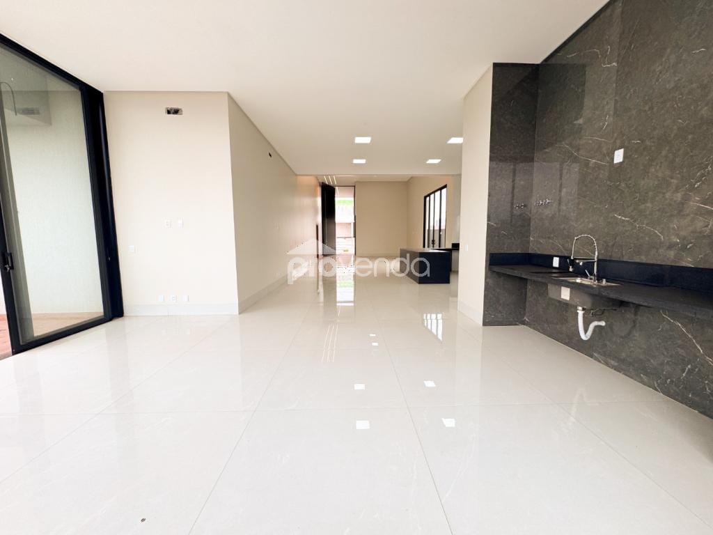 Casa, 4 quartos, 333 m² - Foto 2