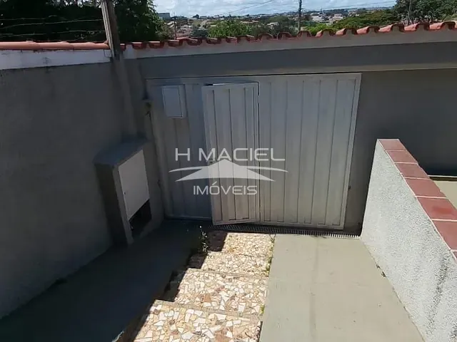Casa 2 quartos e 1 banheiro, para alugar, no bairro Jardim Yeda em Campinas