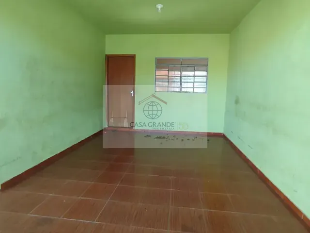 Casa 3 quartos e 2 banheiros, para alugar, no bairro Jardim Novo Horizonte em Rolândia