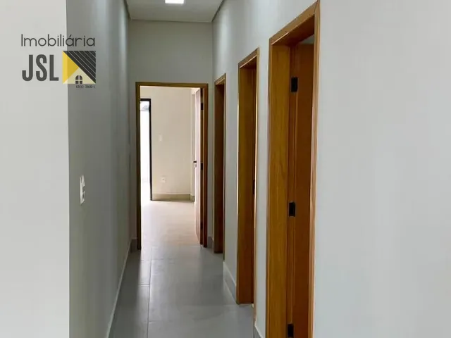 Casa com 300m² 3 quartos e 2 banheiros, à venda, no bairro Condomínio Terras do Vale em Caçapava