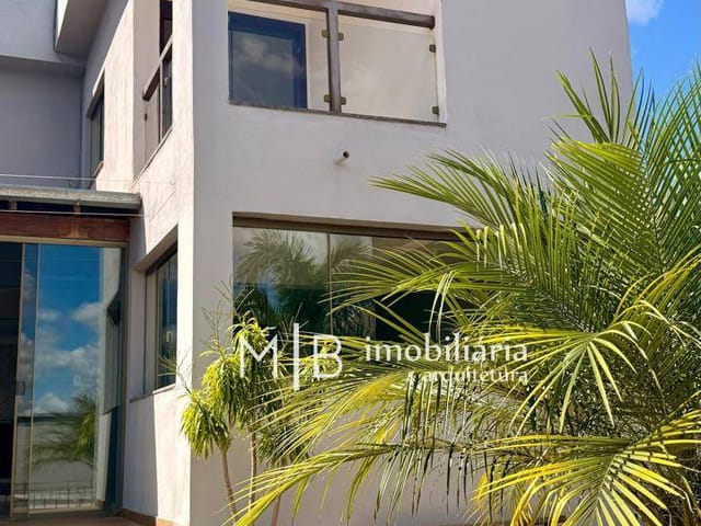 Casa com 340m² 3 quartos e 2 banheiros, à venda ou para alugar, no bairro Vila Vera Cruz em Lavras