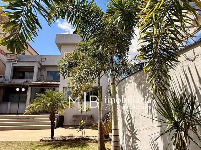 Casa com 340m² 3 quartos e 2 banheiros, à venda ou para alugar, no bairro Vila Vera Cruz em Lavras