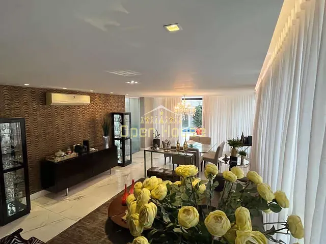 Casa 3 quartos e 5 banheiros, à venda, no bairro Laranjal em Volta Redonda