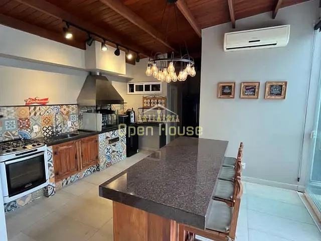 Casa 3 quartos e 5 banheiros, à venda, no bairro Laranjal em Volta Redonda