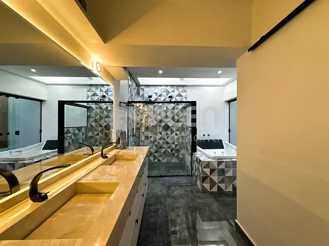 Casa com 750m² 5 quartos e 7 banheiros, à venda, no bairro Campo Belo em São Paulo