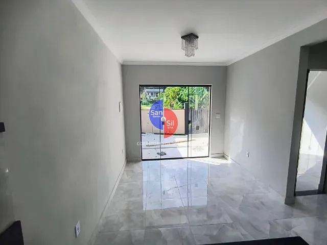 Casa 2 quartos e 1 banheiro, à venda, no bairro Jardim da Paz (Praia de Mauá) em Magé