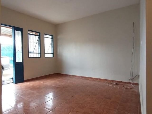 Casa 2 quartos e 1 banheiro, à venda, no bairro Centro em Vargem