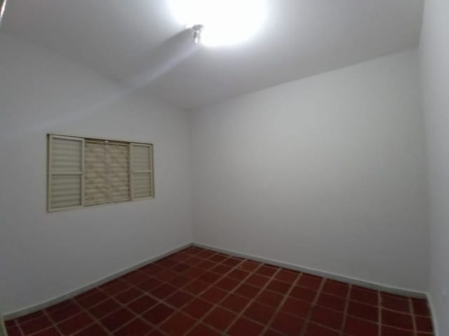 Casa com 125m² 2 quartos e 1 banheiro, para alugar, no bairro Centro em São João da Boa Vista