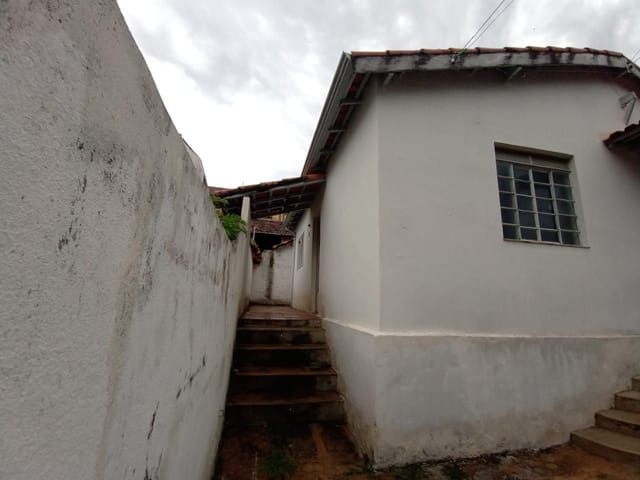 Casa com 125m² 2 quartos e 1 banheiro, para alugar, no bairro Centro em São João da Boa Vista