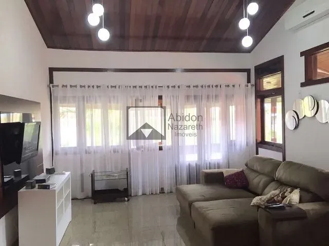 Casa com 550m² 3 quartos e 3 banheiros, à venda, no bairro Piratininga em Niterói