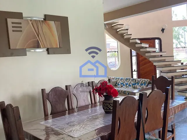 Sobrado com 599m² 5 quartos e 3 banheiros, à venda, no bairro Pontal de Santa Marina em Caraguatatuba