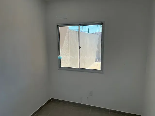 Casa com 100m² 2 quartos e 1 banheiro, para alugar, no bairro Garden RNI em Bady Bassitt