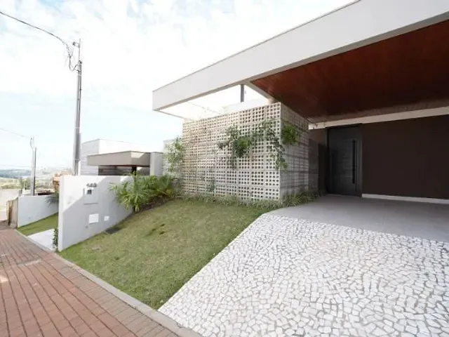 Casa com 220m² 2 quartos e 3 banheiros, à venda, no bairro Condomínio Vivere Parc em Apucarana