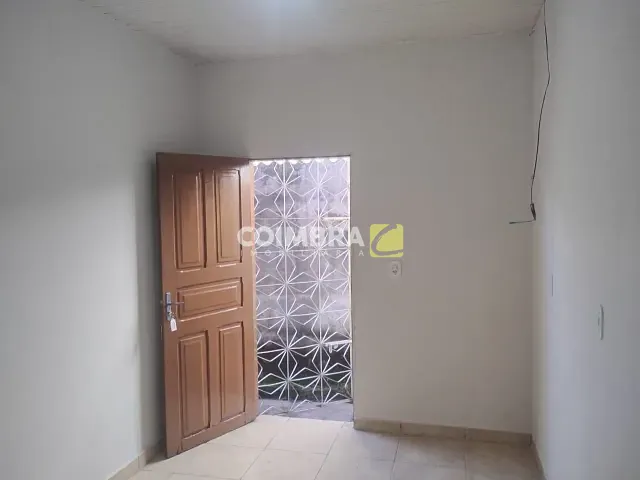 Casa com 27m² 1 quarto e 1 banheiro, para alugar, no bairro Santa Clara em Santarém