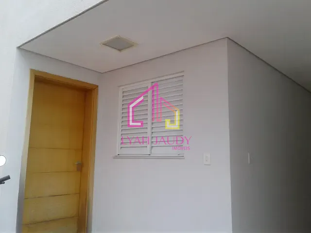 Casa com 140m² 2 quartos e 3 banheiros, para alugar, no bairro Jardim Santa Marta em Cuiabá