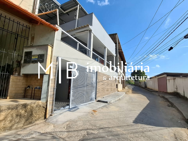 Casa 2 quartos e 2 banheiros, à venda, no bairro São Sebastião em Cataguases