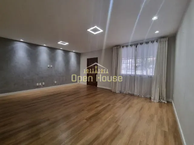 Casa com 366m² 3 quartos e 4 banheiros, à venda, no bairro Jardim Amália em Volta Redonda