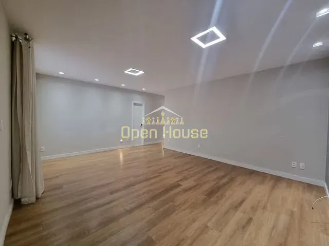 Casa com 366m² 3 quartos e 4 banheiros, à venda, no bairro Jardim Amália em Volta Redonda