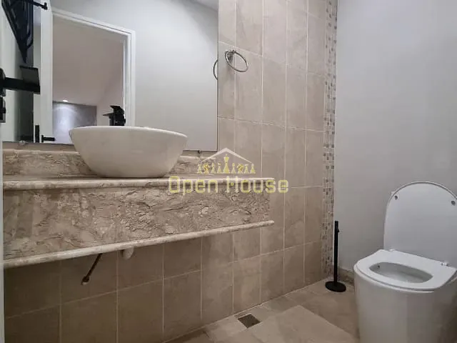 Casa com 366m² 3 quartos e 4 banheiros, à venda, no bairro Jardim Amália em Volta Redonda