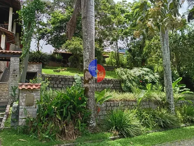 Casa com 945m² 3 quartos e 3 banheiros, à venda, no bairro Limoeiro em Guapimirim