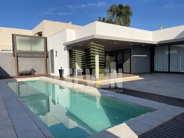 Casa com 630m² 4 quartos e 5 banheiros, à venda, no bairro Residencial Villaggio em Bauru
