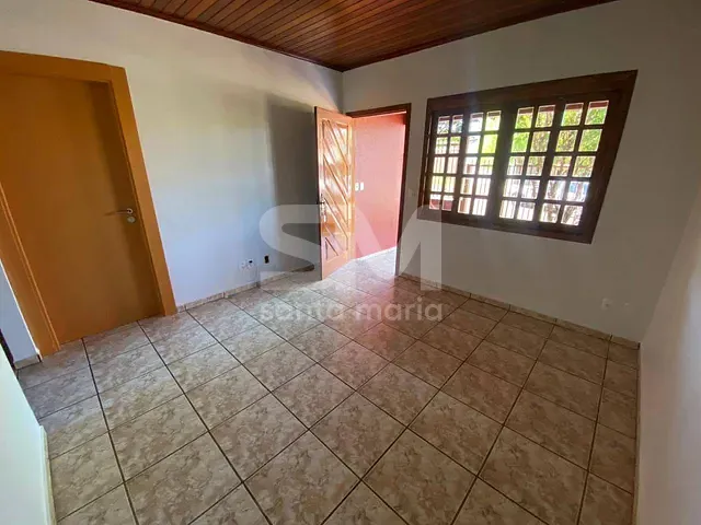 Casa 3 quartos e 2 banheiros, para alugar, no bairro Universitário em Chapecó