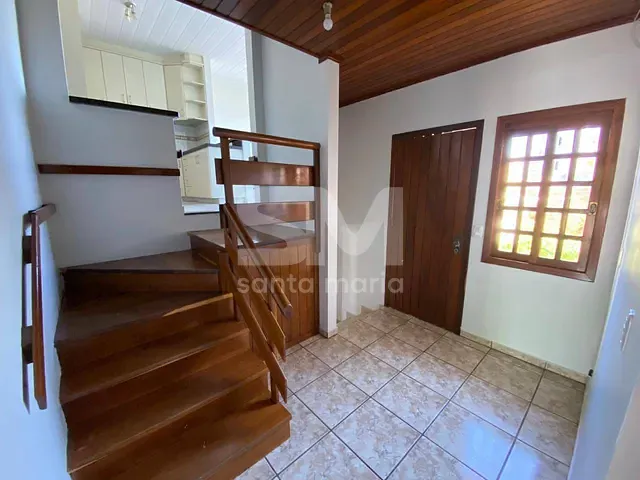 Casa 3 quartos e 2 banheiros, para alugar, no bairro Universitário em Chapecó
