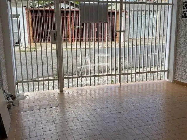 Casa com 120m² 2 quartos e 1 banheiro, à venda, no bairro Vila José Pedro da Cunha em Taubaté