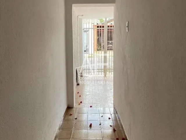Casa com 120m² 2 quartos e 1 banheiro, à venda, no bairro Vila José Pedro da Cunha em Taubaté