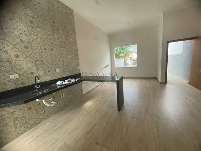 Casa 2 quartos e 1 banheiro, à venda, no bairro San Marino em Piracaia