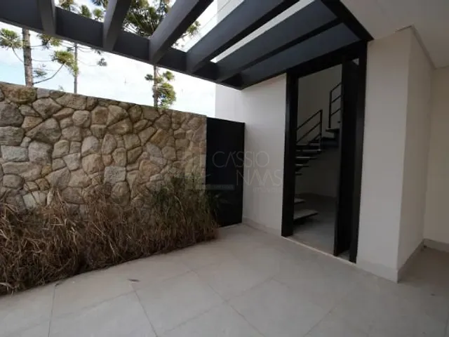 Casa com 220m² 3 quartos e 3 banheiros, à venda, no bairro Condomínio Vivere Parc em Apucarana