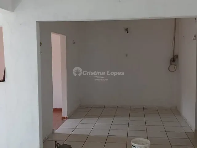 Casa com 180m² 4 quartos e 2 banheiros, à venda, no bairro Parque Piauí em Teresina