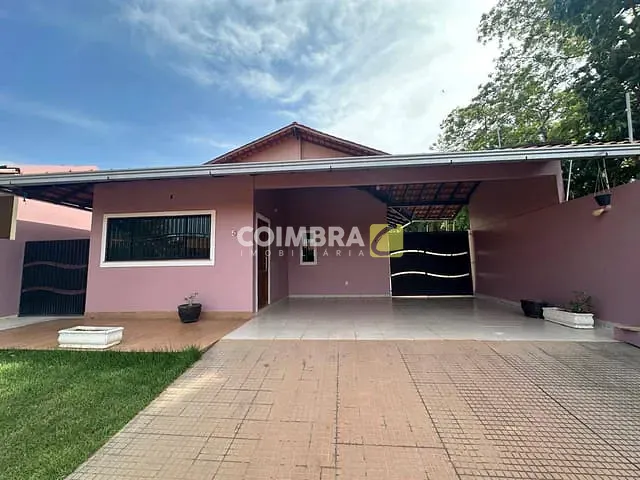 Casa com 278m² 4 quartos e 3 banheiros, para alugar, no bairro Floresta em Santarém