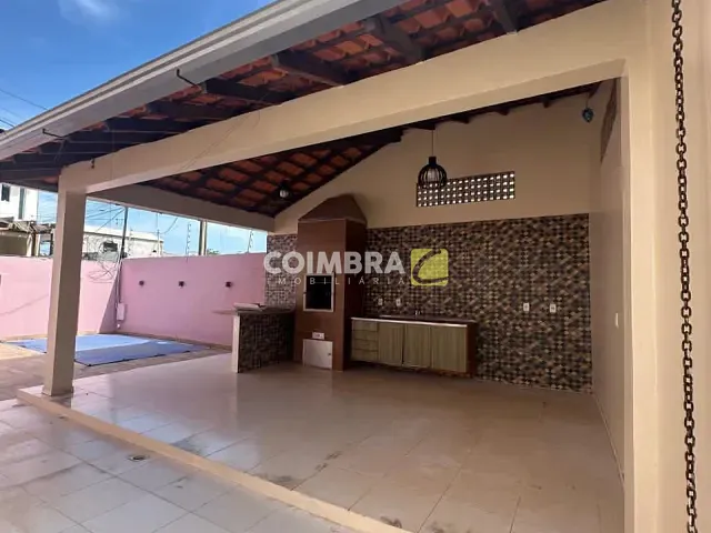 Casa com 278m² 4 quartos e 3 banheiros, para alugar, no bairro Floresta em Santarém