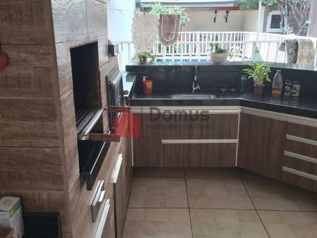 Casa com 320m², à venda, no bairro Loteamento Residencial Andrade em Pindamonhangaba